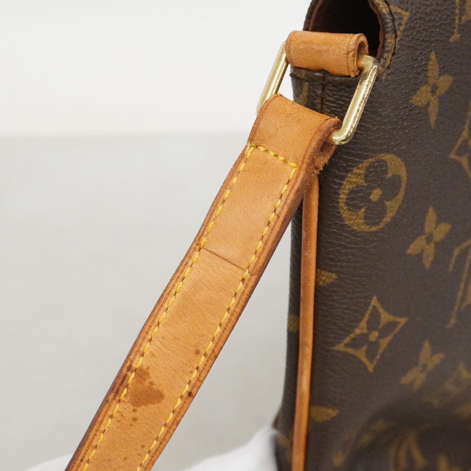 ルイ・ヴィトン(Louis Vuitton) ルイ・ヴィトン ショルダーバッグ 