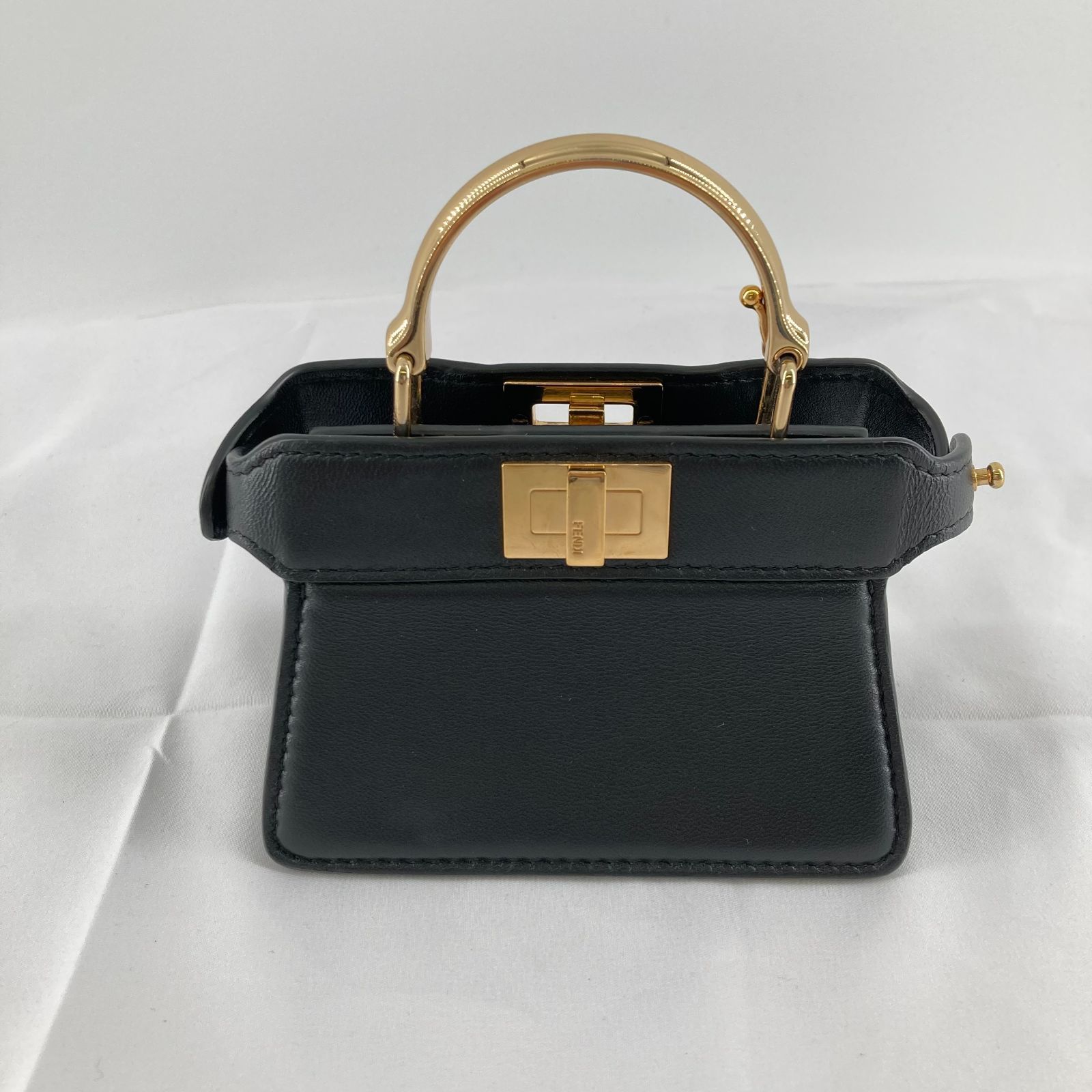 FENDI(フェンディ)　ナノピーカーブー　ショルダー　2WAY　ハンドバッグ　ブラック
