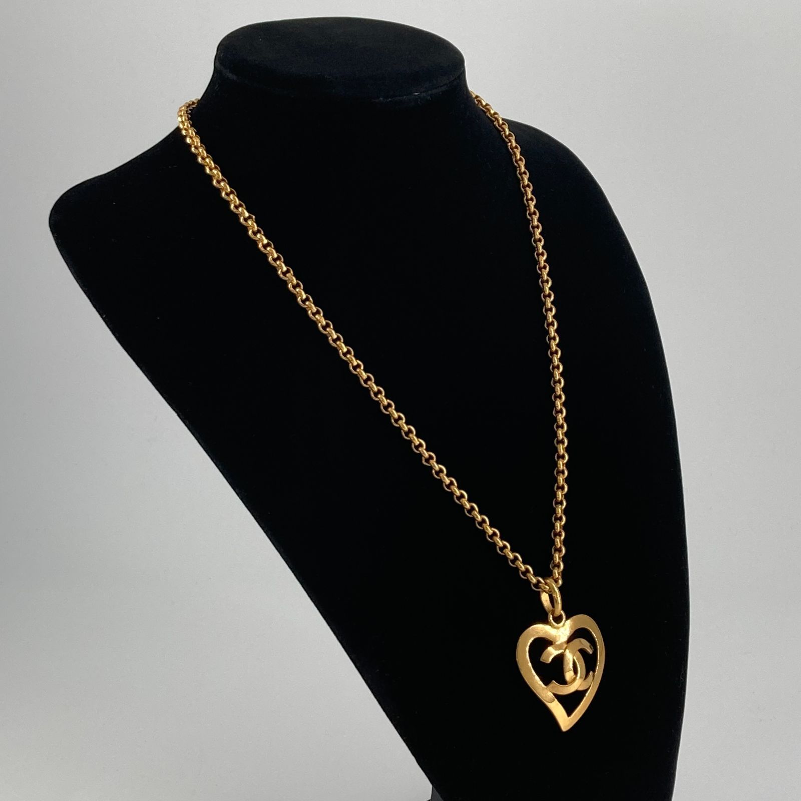 CHANEL（シャネル）ココマーク ハートモチーフ ネックレス 