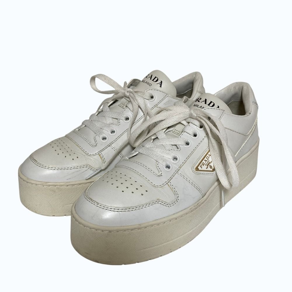 良品 PRADA プラダ トライアングルロゴプレート レザー プラットフォーム スニーカー 792 サイズ38 25cm ホワイト レディース 古着 中古 USED