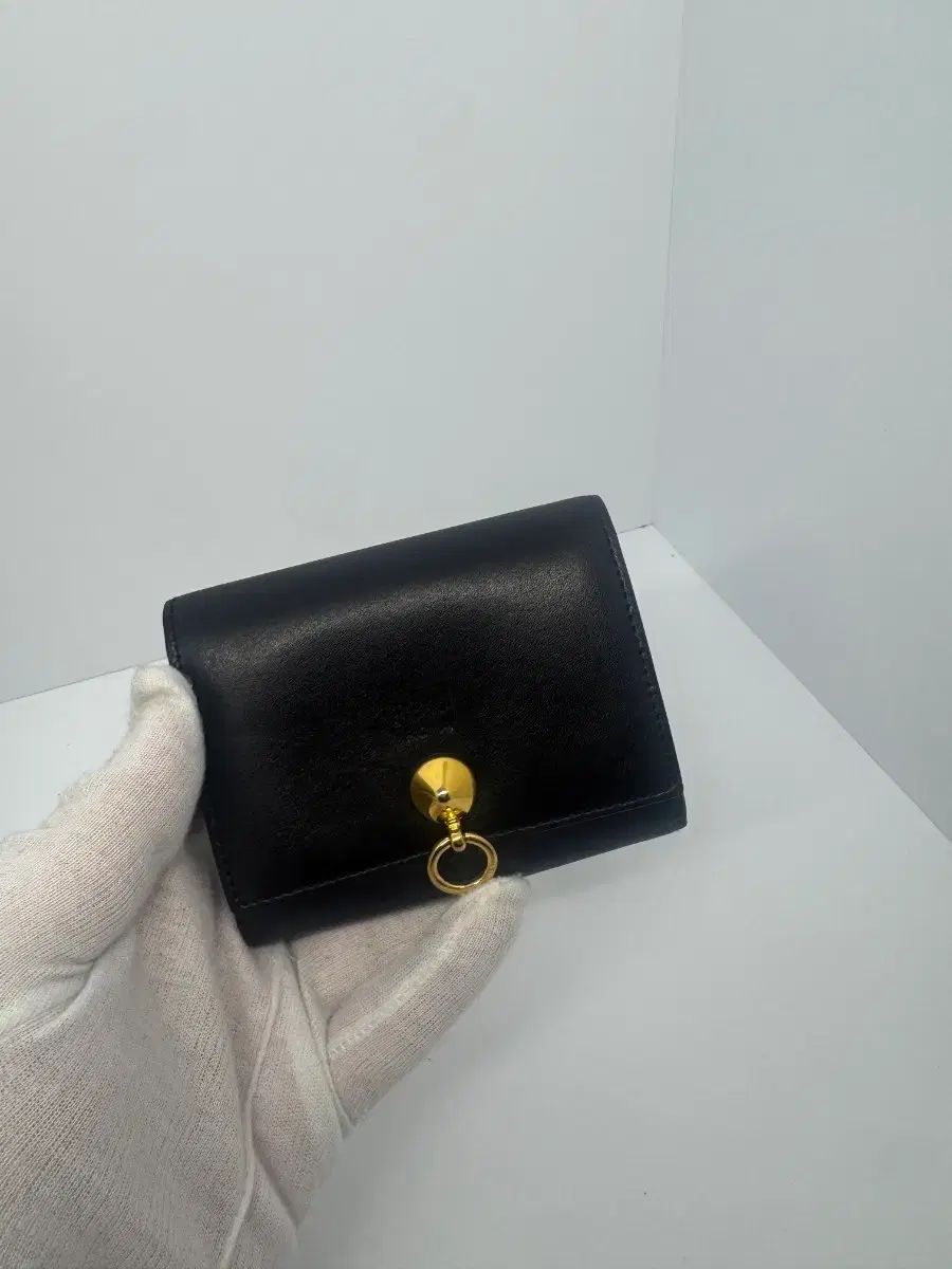 FENDI フェンディ ブラック ゴールド 装飾 財布