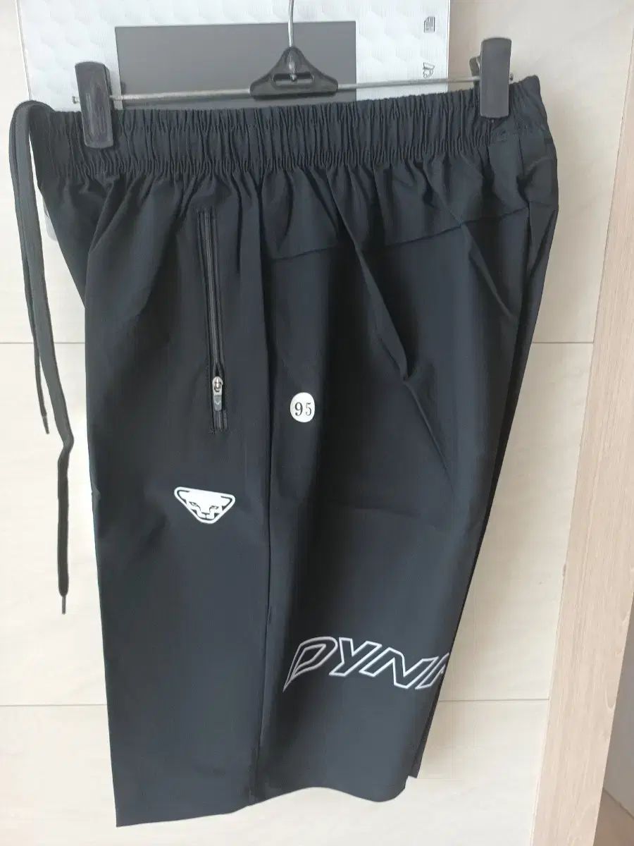 DYNAFIT 接触冷感生地 ハーフパンツ M 新品 ブラック