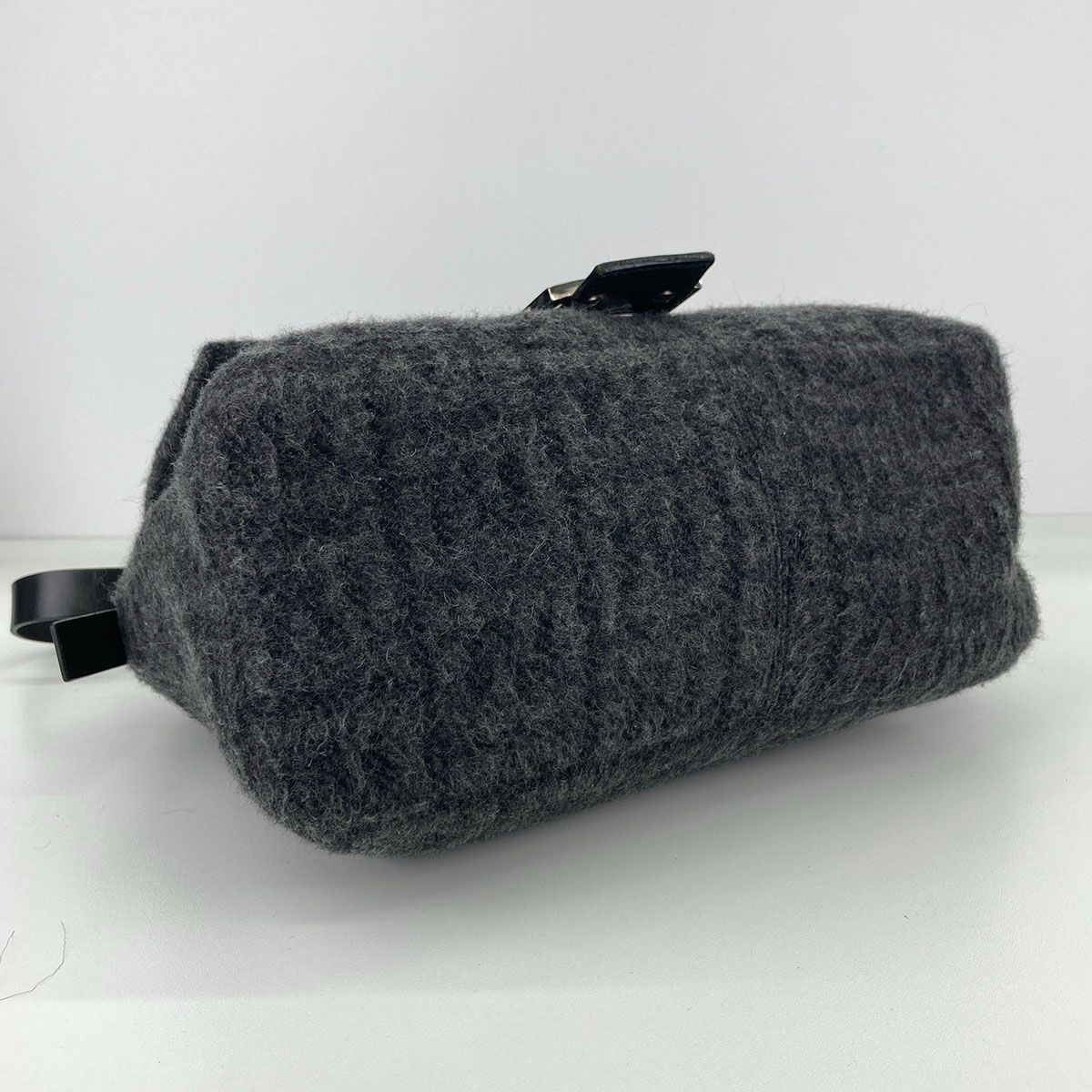 FENDI フェンディ マンマバケット ズッカ柄 ハンドバッグ レディース