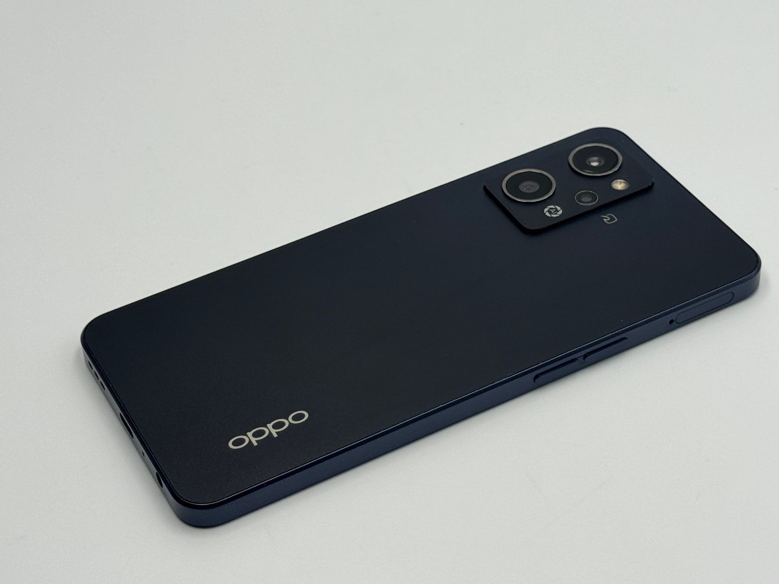 箱付き中古A】OPPO Reno7 A A201OP スターリーブラック SIMフリー 白