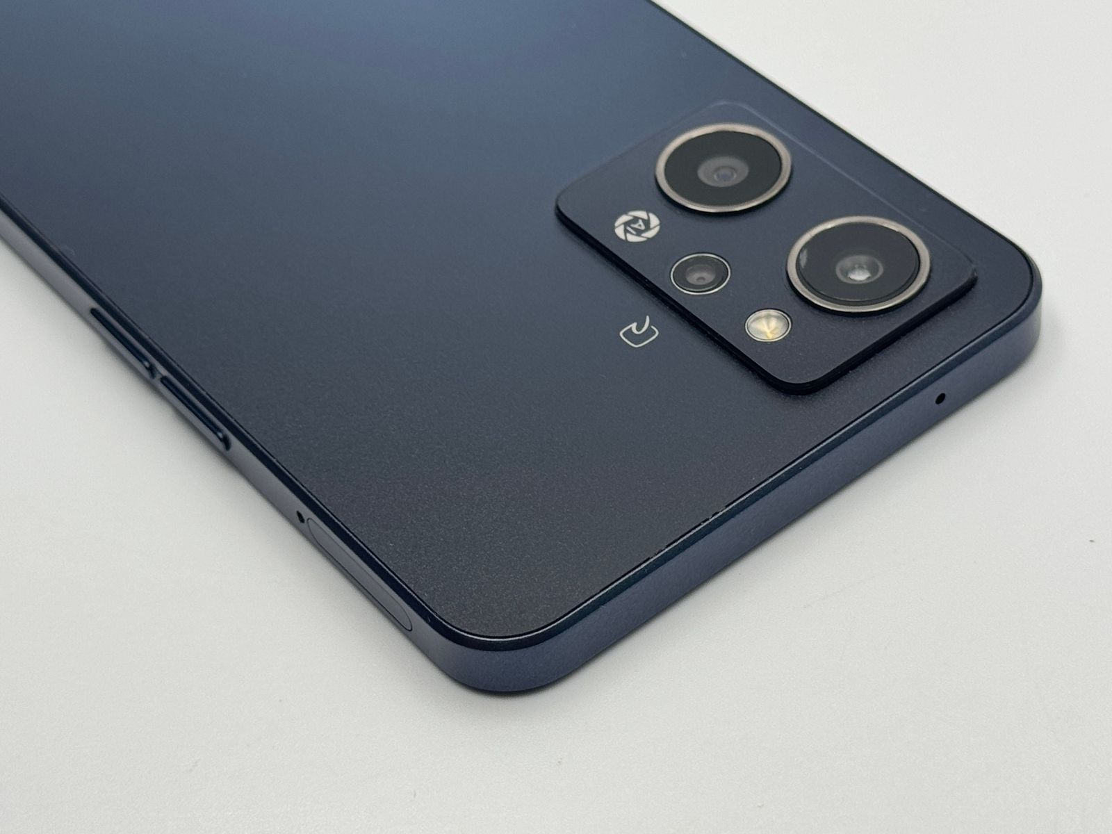 箱付き中古A】OPPO Reno7 A A201OP スターリーブラック SIMフリー 白