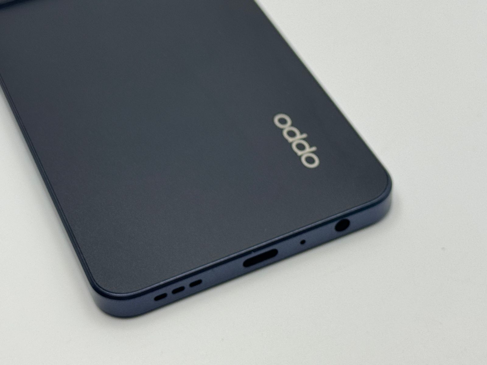 箱付き中古A】OPPO Reno7 A A201OP スターリーブラック SIMフリー 白