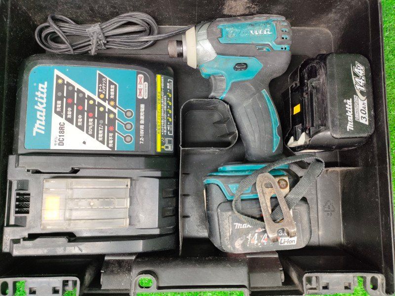 ◎マキタ　充電式インパクトドライバ TD136DRFX 青 マキタ純正バッテリ、充電器、ケース付 内部オーバーホール済み、動作確認済み