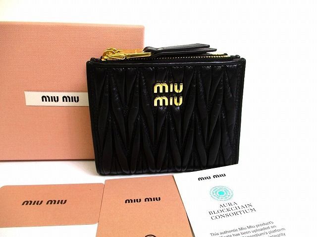 ミュウミュウ miu miu マテラッセ ナッパレザー 2つ折り 財布 コンパクト財布 コンパクトウォレット 【未使用保管品】