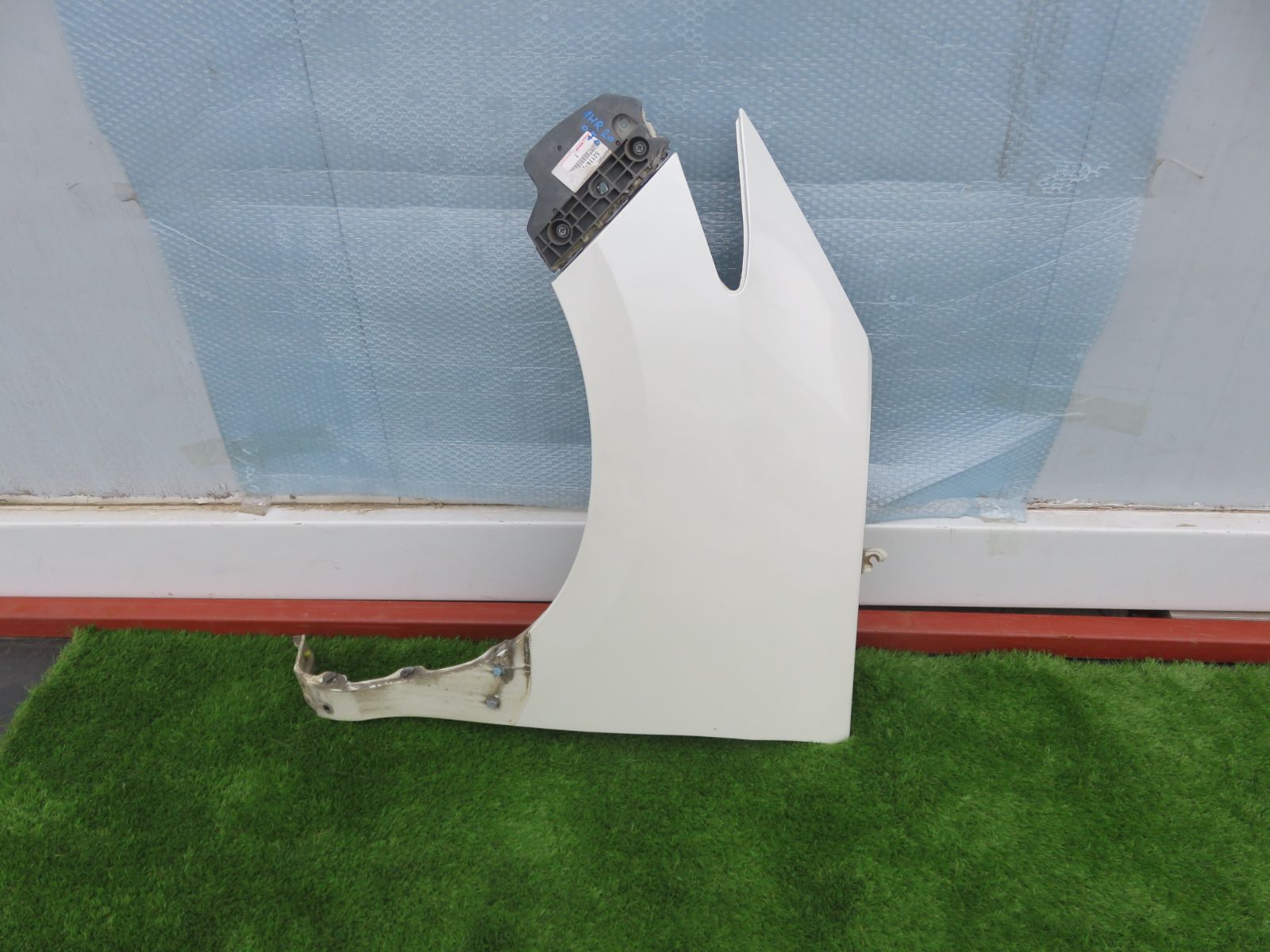 ★SFC6584/トヨタ エスティマ 20系 DAA-AHR20W 純正 左 助手席側 フロントフェンダー 左側 070 パールホワイト