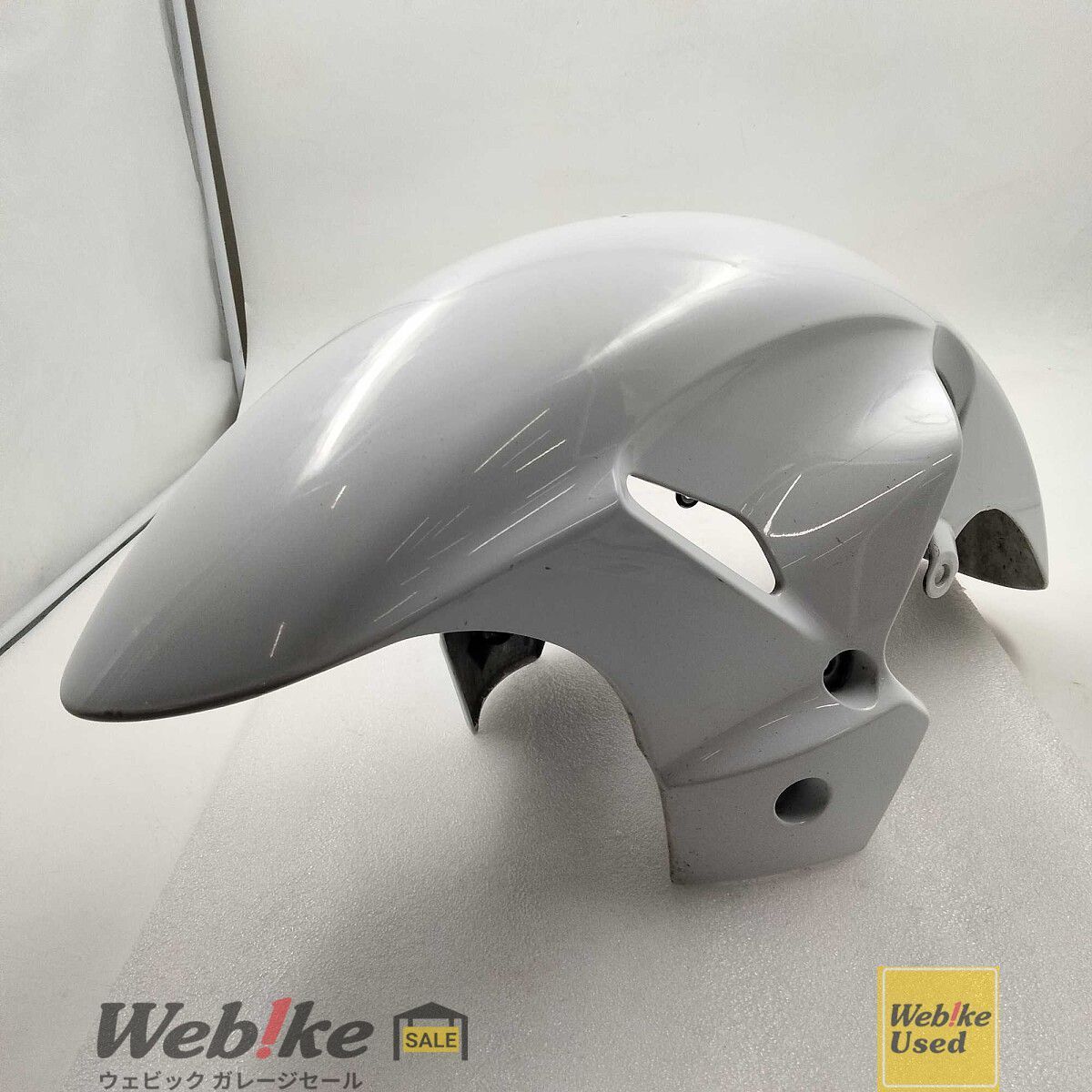 スズキ純正中古パーツ 隼 フロントフェンダー 53110-10L00-YUH RXBI30114