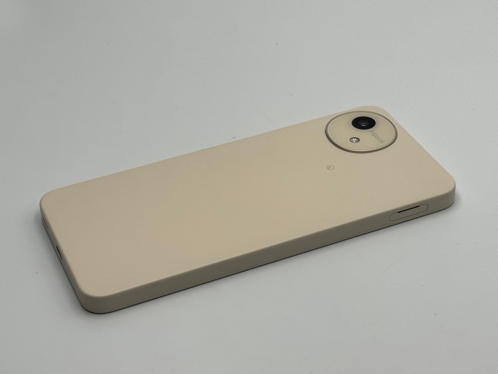 箱付き中古B】AQUOS wish4 SH-52E ホワイト SIMフリー 白ロム - メルカリ
