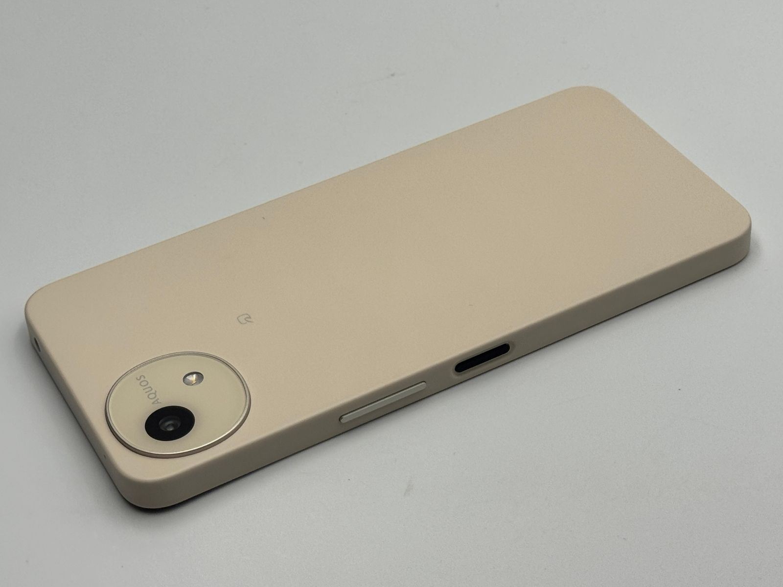 AQUOS wish4 SH-52E ホワイト中古品 AQUOS wish 新品未使用 SHARP wish4 SH-52E ホワイト 本体 SIMフリー