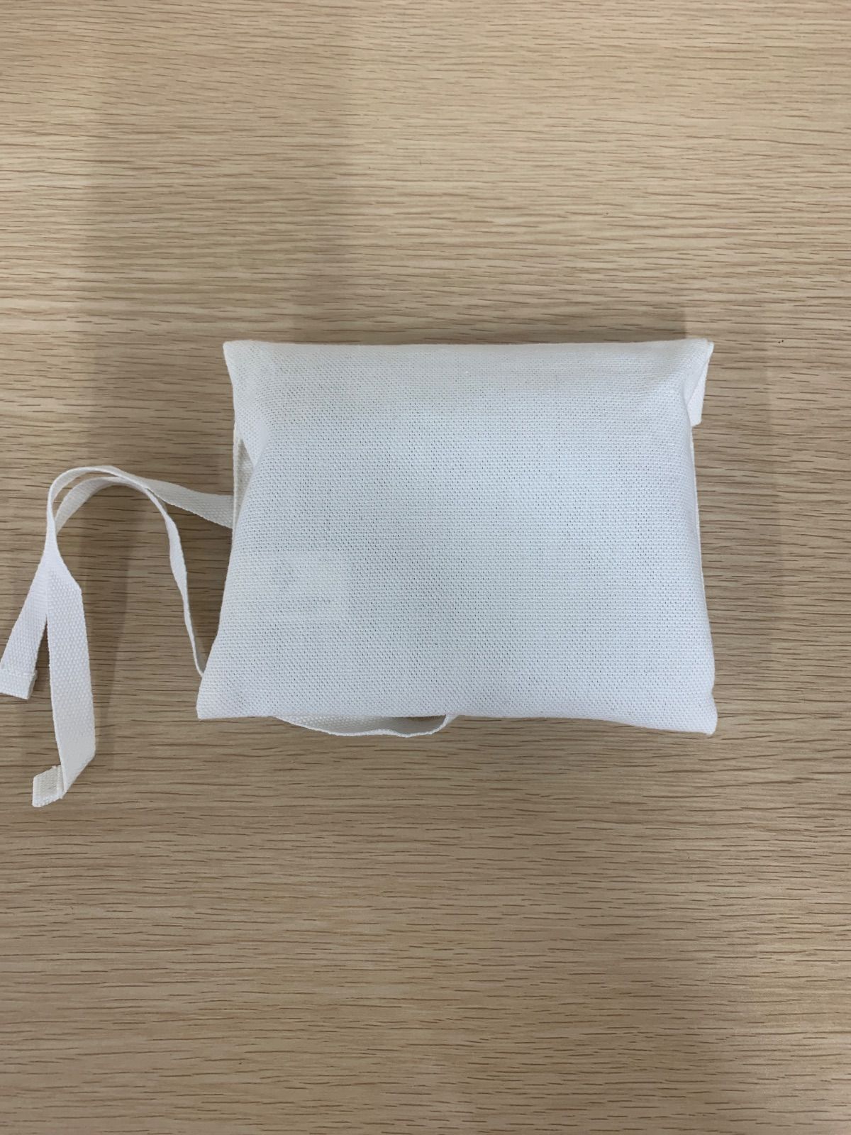 ¥ JIL SANDER ジルサンダー 三つ折り財布 ミントグリーン 緑 黄緑 コンパクトウォレット ショップバック付き【装飾品、小物類1】【5】 ¥ JIL SANDER ジルサンダー 三つ折り財布 ミントグリーン 緑 黄緑 コンパクトウォレット ショップバック付き【装飾品、小物類1】【5】