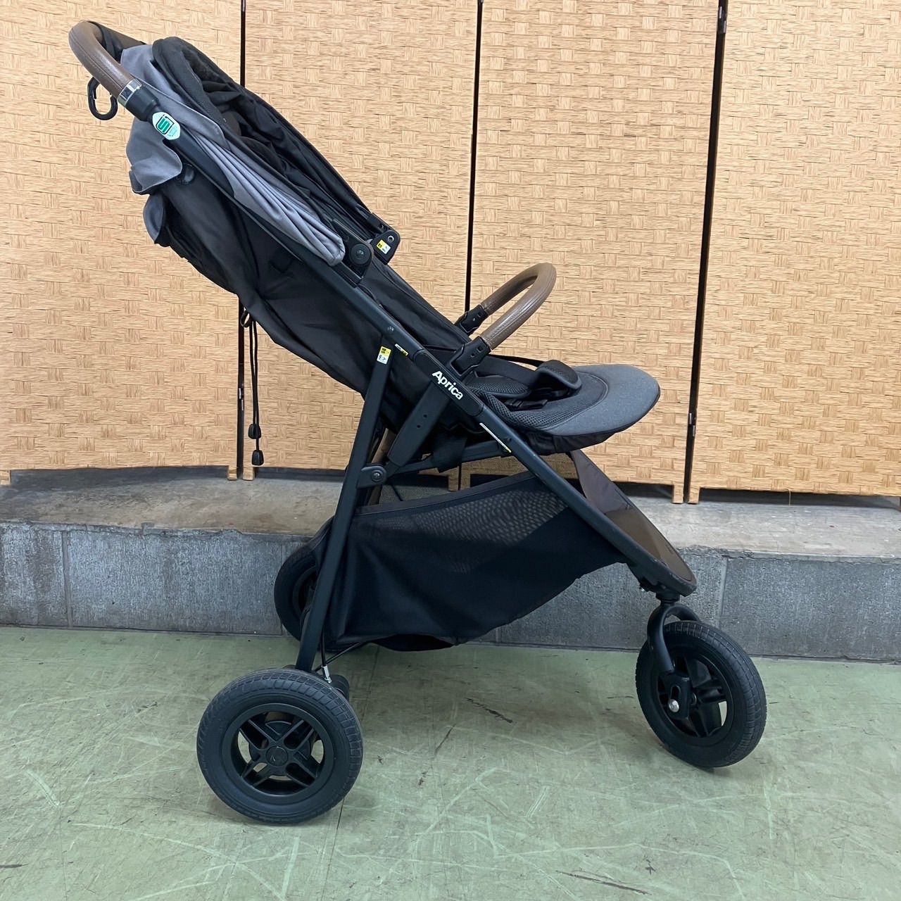 M【値下げ交渉可能】Aprica アップリカ 三輪ベビーカー スムーヴ 