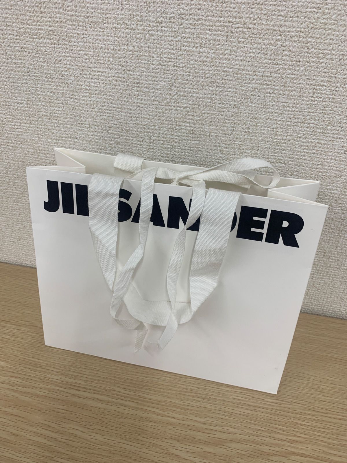 ¥ JIL SANDER ジルサンダー 三つ折り財布 ミントグリーン 緑 黄緑 コンパクトウォレット ショップバック付き【装飾品、小物類1】【5】 ¥ JIL SANDER ジルサンダー 三つ折り財布 ミントグリーン 緑 黄緑 コンパクトウォレット ショップバック付き【装飾品、小物類1】【5】