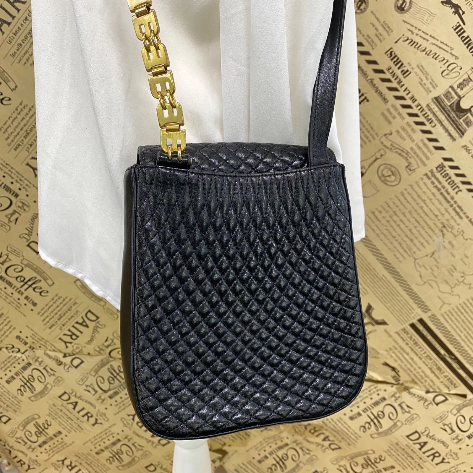 バリー ショルダーバッグ ポシェット キルティングレザー Bロゴ金具 GA406 バリー ショルダーバッグ ポシェット キルティングレザー Bロゴ金具 GA406