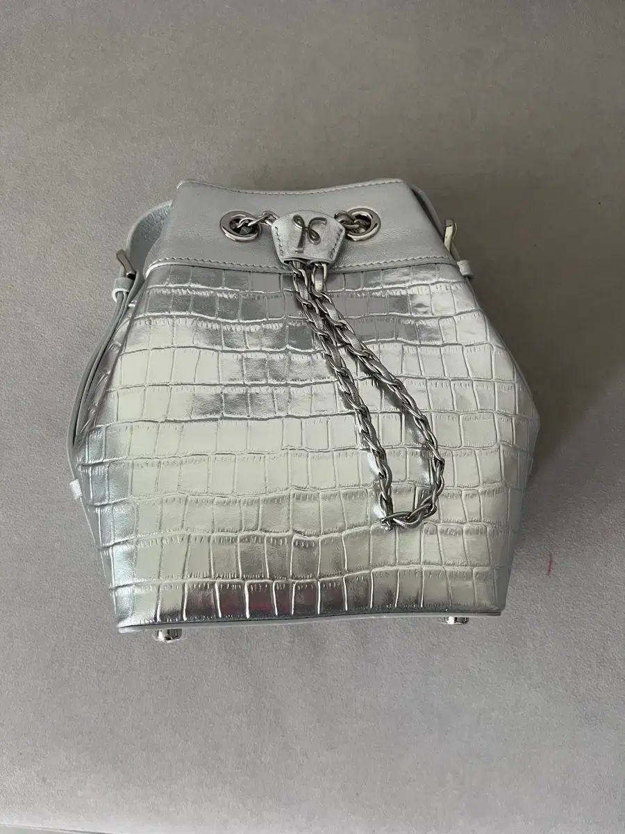 허アンド 쉬 넘버링バッグ 5 (Silver) バケットバッグ バックパック 新品