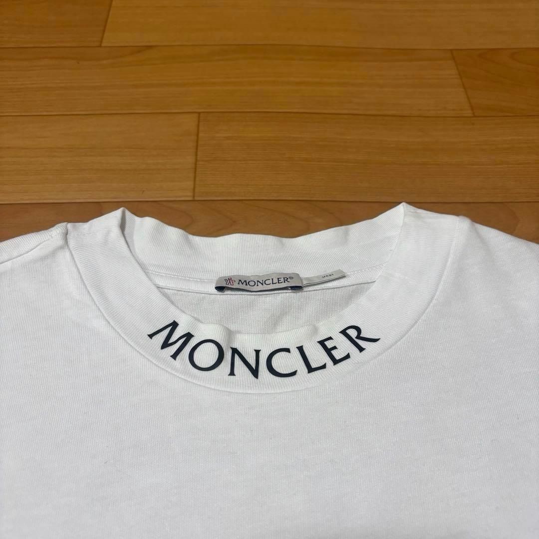 モンクレール 襟ロゴ ホワイト Tシャツ S 国内正規品 5S523 モンクレール 襟ロゴ ホワイト Tシャツ S 国内正規品 5S523