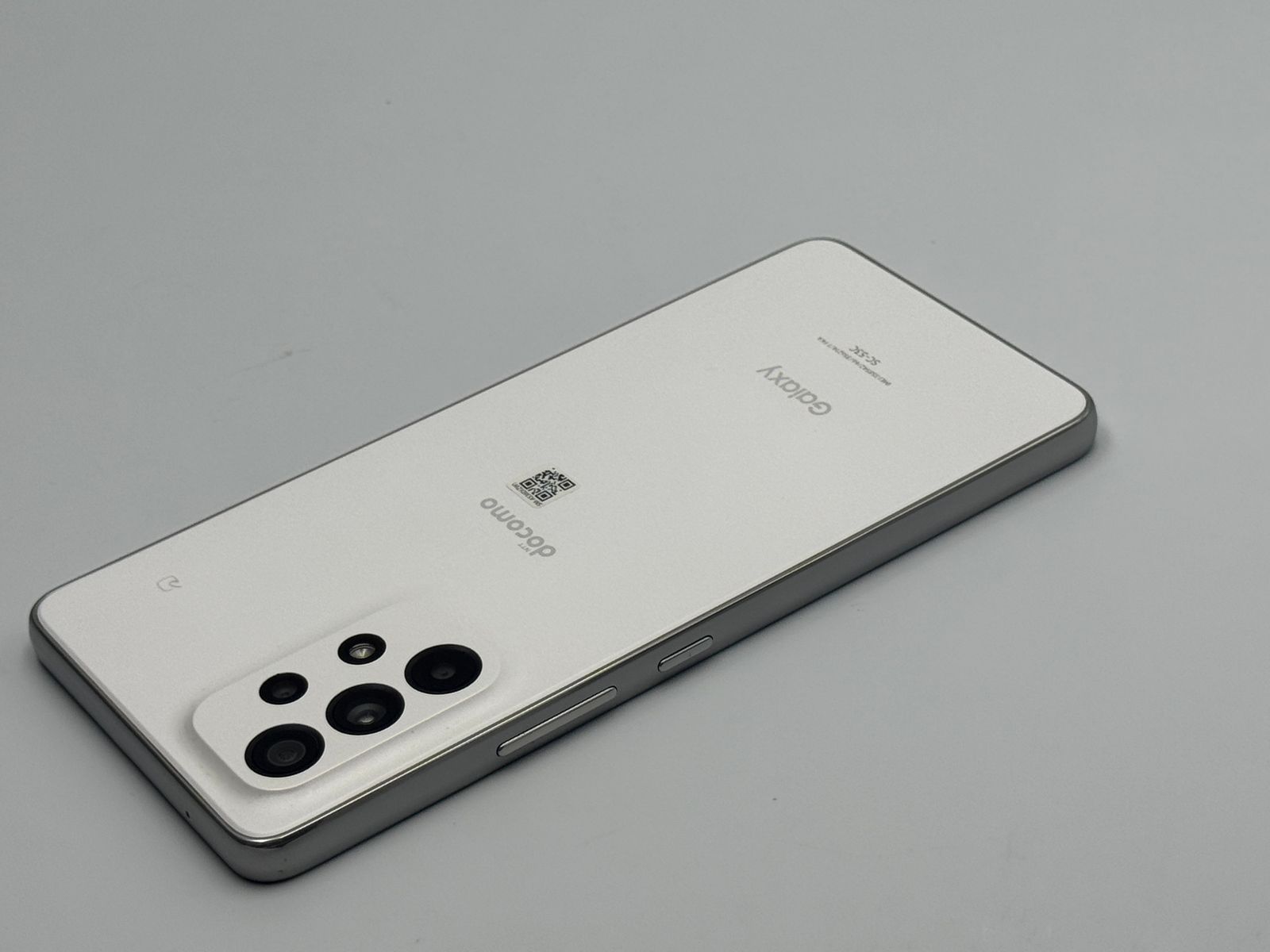 【箱付き中古B】Galaxy A53 5G SC-53C オーサムホワイト SIMフリー 白ロム