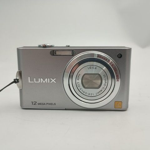 Panasonic LUMIX DMC-FX60 Silver コンパクトデジタルカメラ