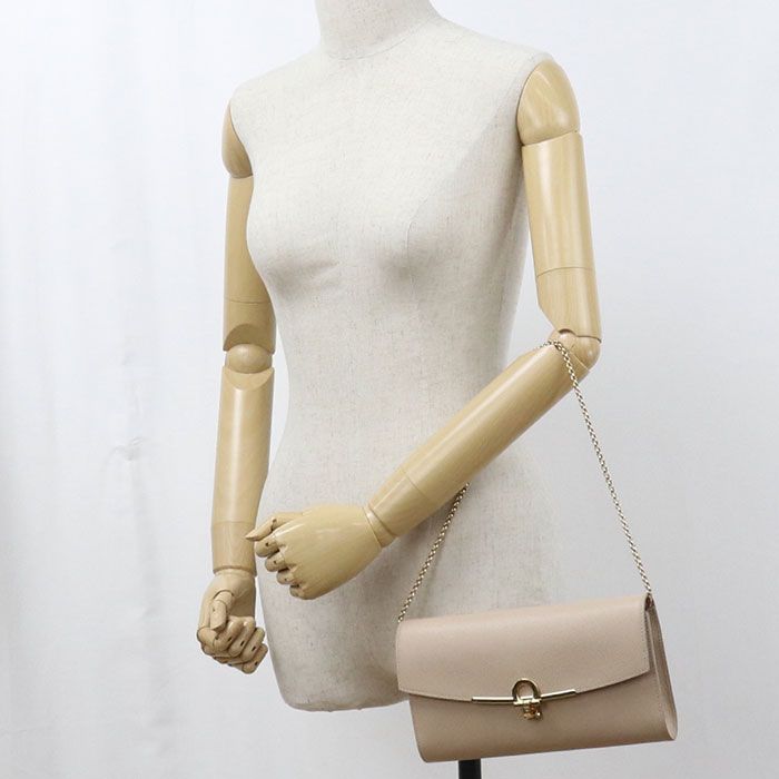 FERRAGAMO フェラガモ チェーンショルダーバッグ ガンチーニ 22 C941 ショルダーバッグ カーフ【中古】 レディース FERRAGAMO フェラガモ チェーンショルダーバッグ ガンチーニ 22 C941 ショルダーバッグ カーフ【中古】 レディース