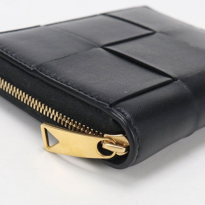 BOTTEGA VENETA ボッテガ・ヴェネタ ジップアラウンドウォレット カセット 二つ折り財布 ラムスキン【中古】 レディース BOTTEGA VENETA ボッテガ・ヴェネタ ジップアラウンドウォレット カセット 二つ折り財布 ラムスキン【中古】 レディース