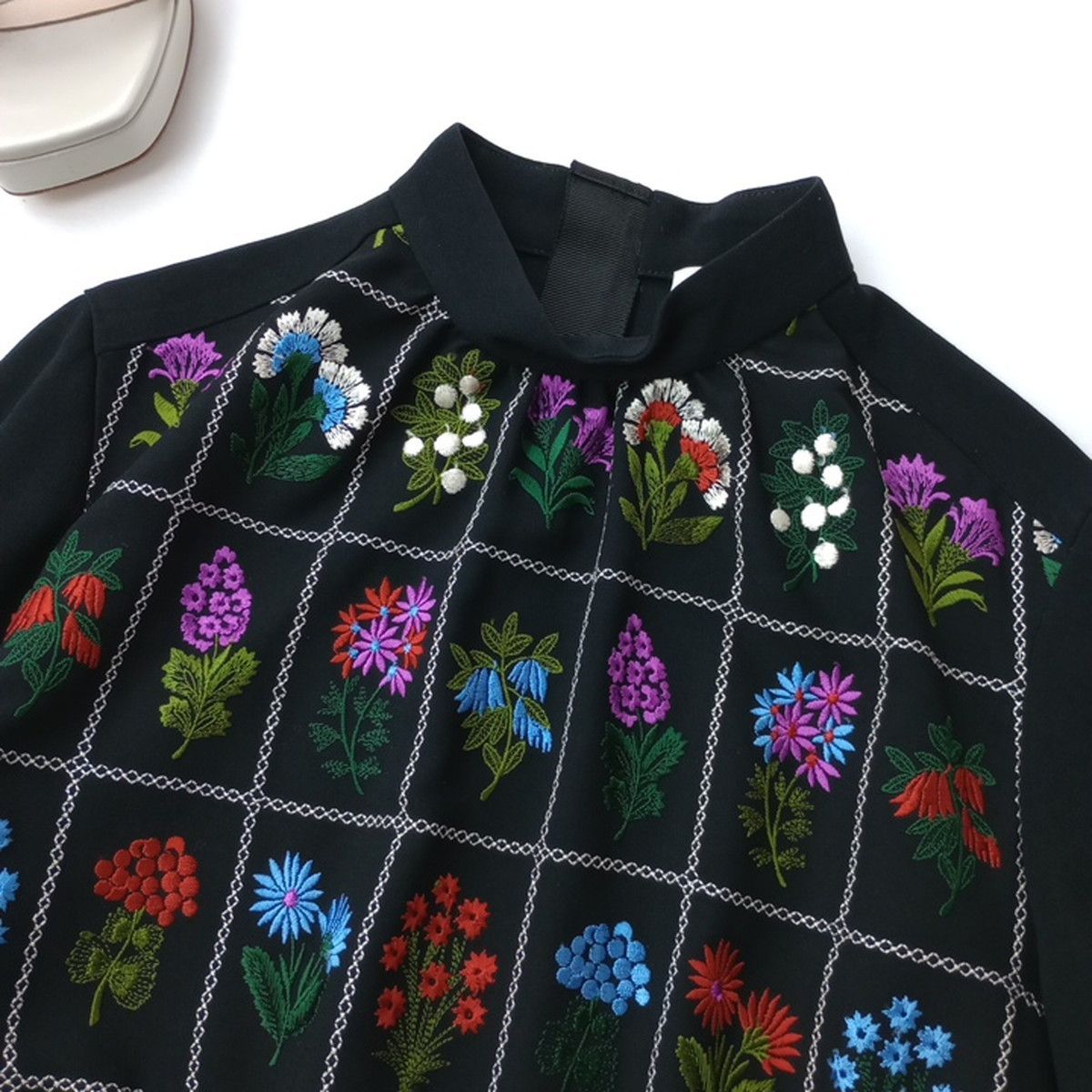 LOKITHO ロキト Botanical Embroidery Top ボタニカル エンブロイ