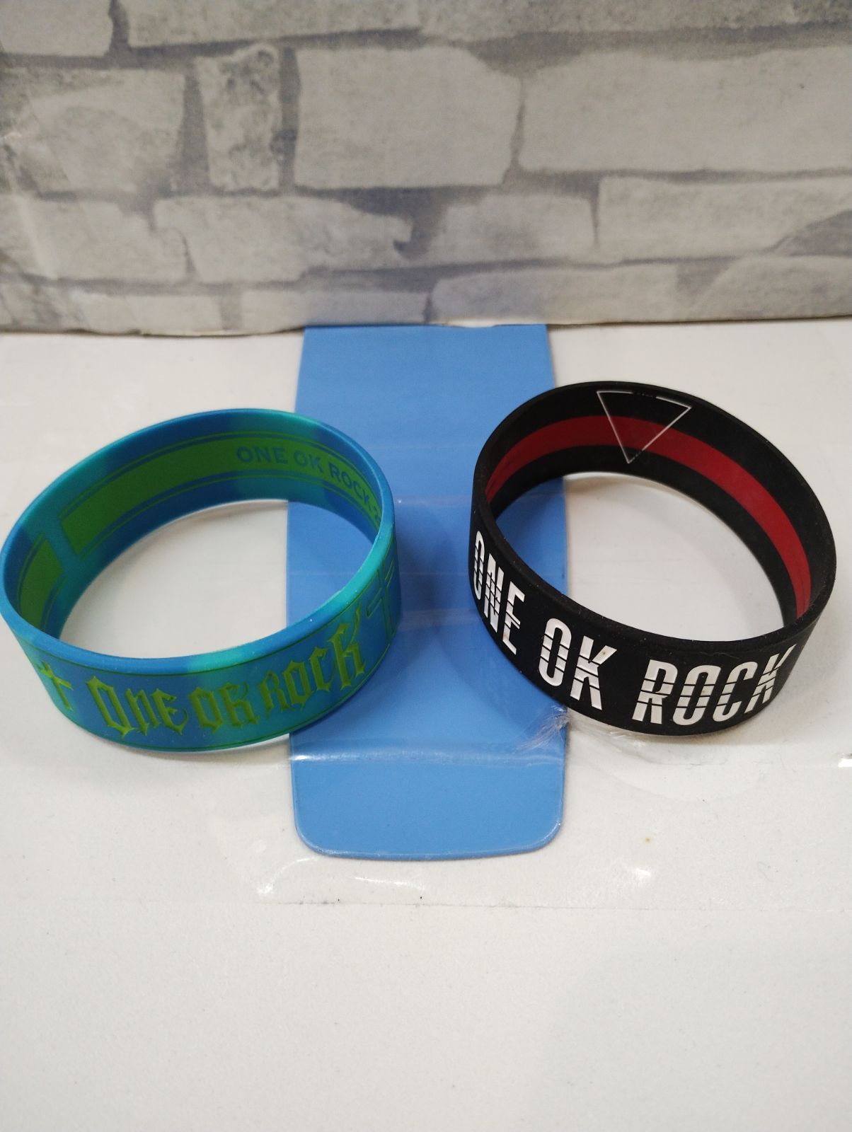 F1-37】◎中古 ONE OK ROCK ラバーバンド2個セット - メルカリ