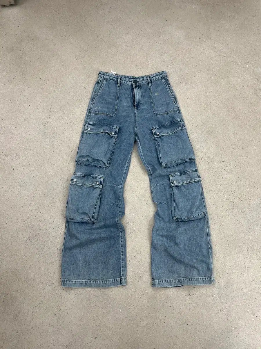 DIESEL 24FW P-MIRTA デニム カーゴ パンツ