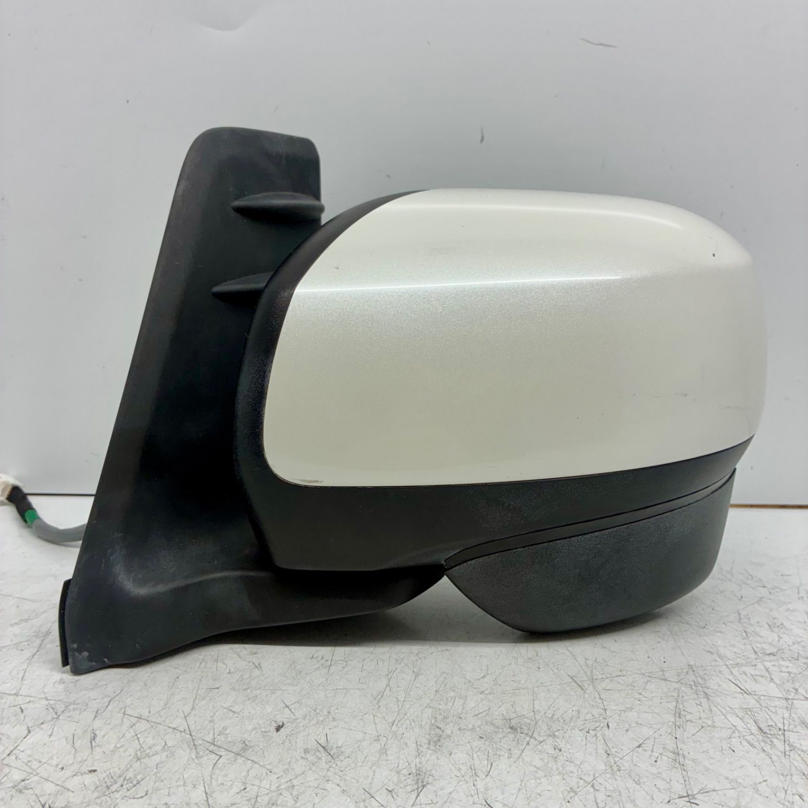 ダイハツ LA700S LA710S ウェイク WAKE ドアミラー サイドミラー 左 左側 助手席側 L 9ピン 9P 動作OK トリム 白 ホワイト W24 P80563 7,400円