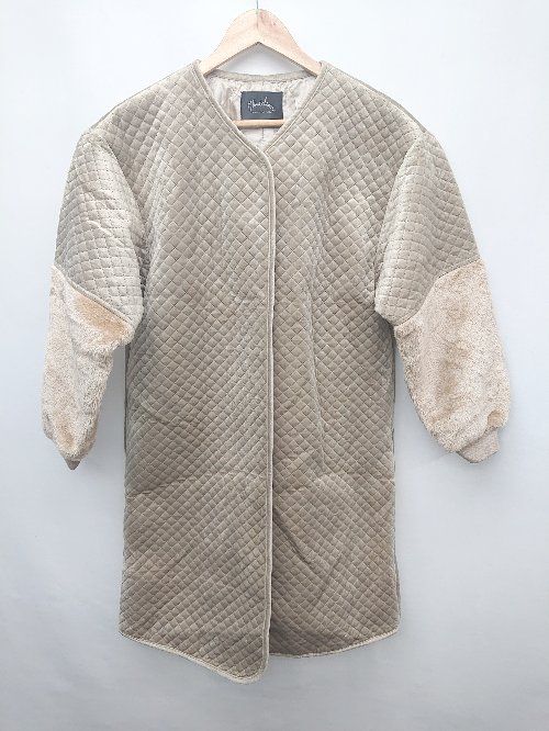 ■ Meridion キルティング フェイクファー 長袖 ノーカラー コート ベージュ レディース P 【1308240013408】