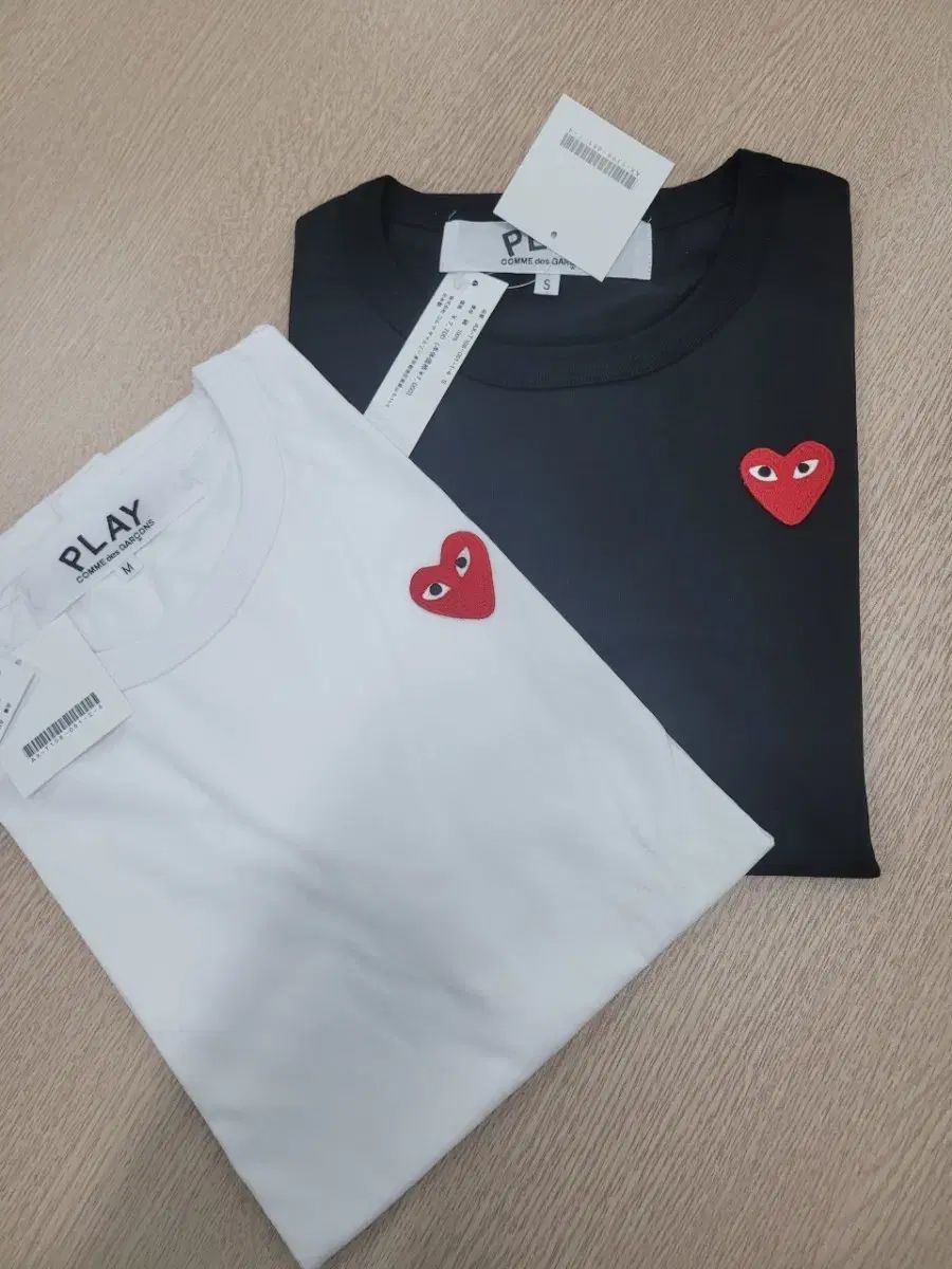 コム・デ・ギャルソン PLAY ハート 半袖 Tシャツ 白/黒