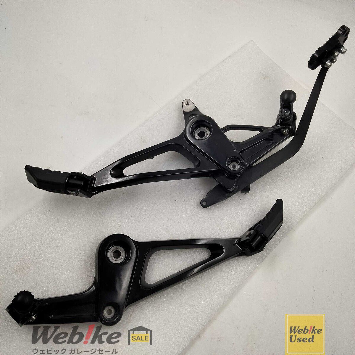ホンダ純正中古パーツ ダックス125 ステップホルダー 左右セット RXBI30897