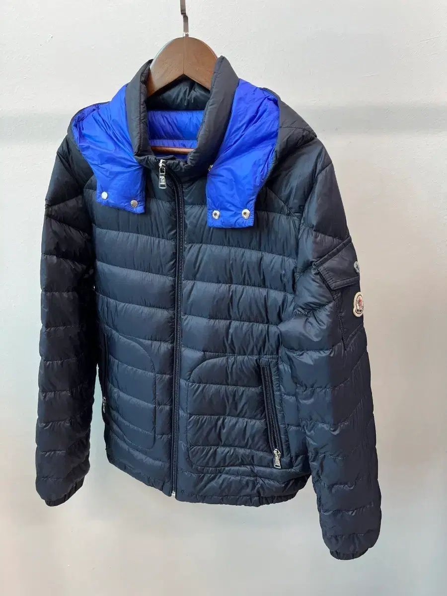 レディース MONCLER モンクレール 新モデル WHO フード 軽量ダウン