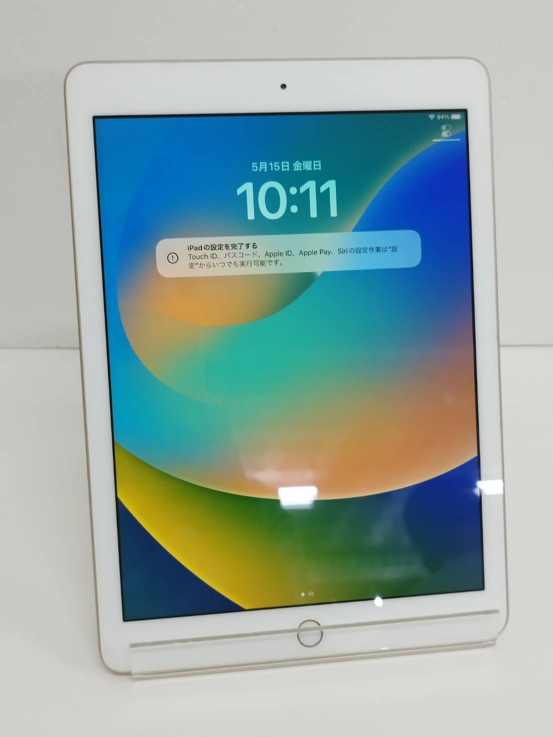 【Wi-Fiモデル】iPad 第5世代/A1822/32GB/ゴールド〈MPGT2J/A〉バッテリー95%