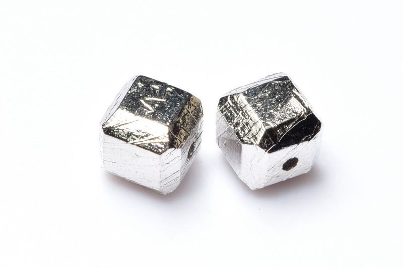 高品質◇粒売り アルタイ隕石(メテオライト) 6x6mm シルバー