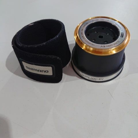 美品！SHIMANO SUPER AERO EV 替えスプール付き SHIMANO シマノ SUPER AERO EV 2 TYPE 替えスプール - メルカリ