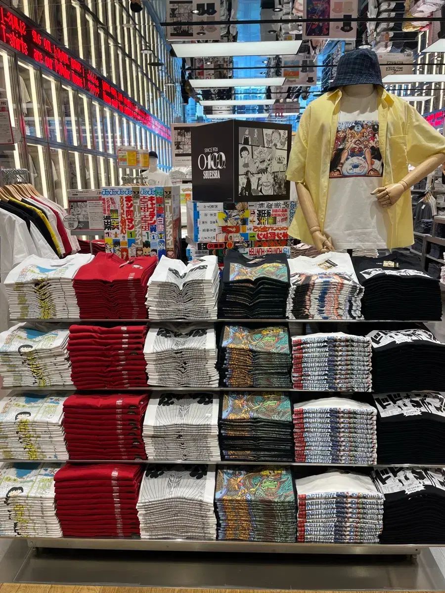 日本 UNIQLO ユニクロ UT 漫画 Tシャツ / ONE PIECE HUNTER×HUNTER 呪術廻戦