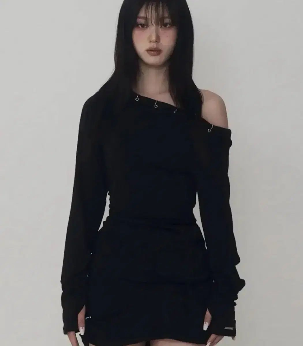 エトオソメ ピアス ドレープ セットアップ ロング スリーブ スカート
