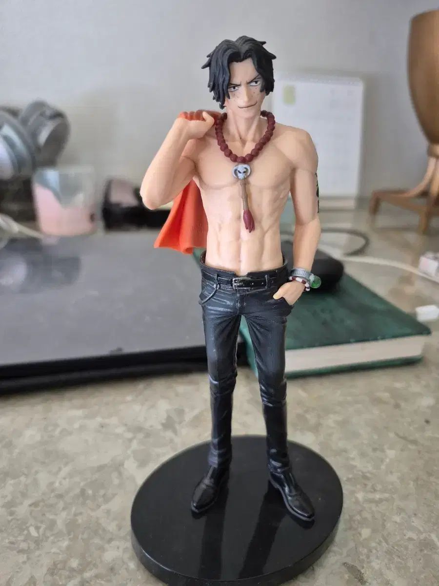 ONE PIECE エース PVC フィギュア
