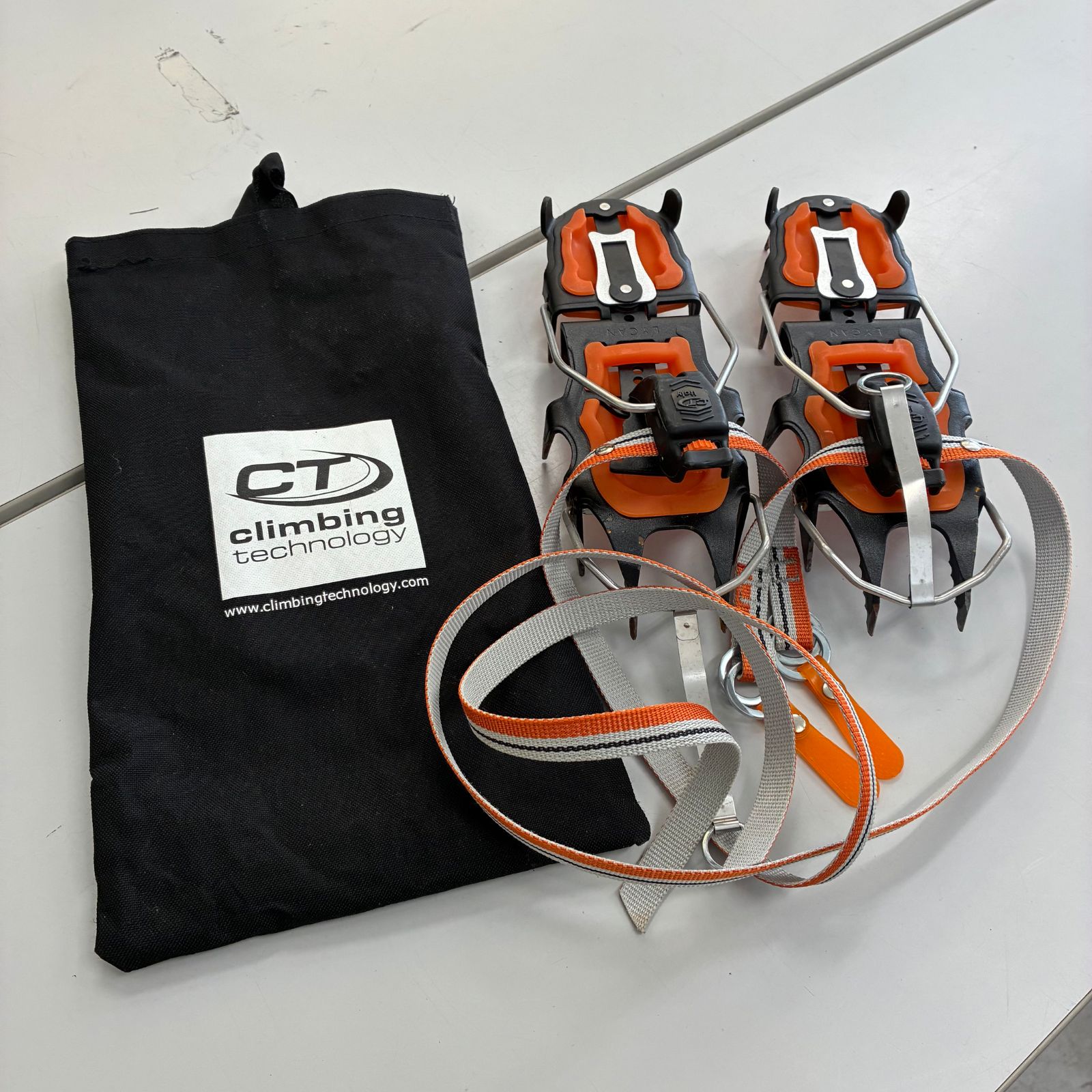 ★climbing technology アイゼン オレンジ グレー 収納袋付き