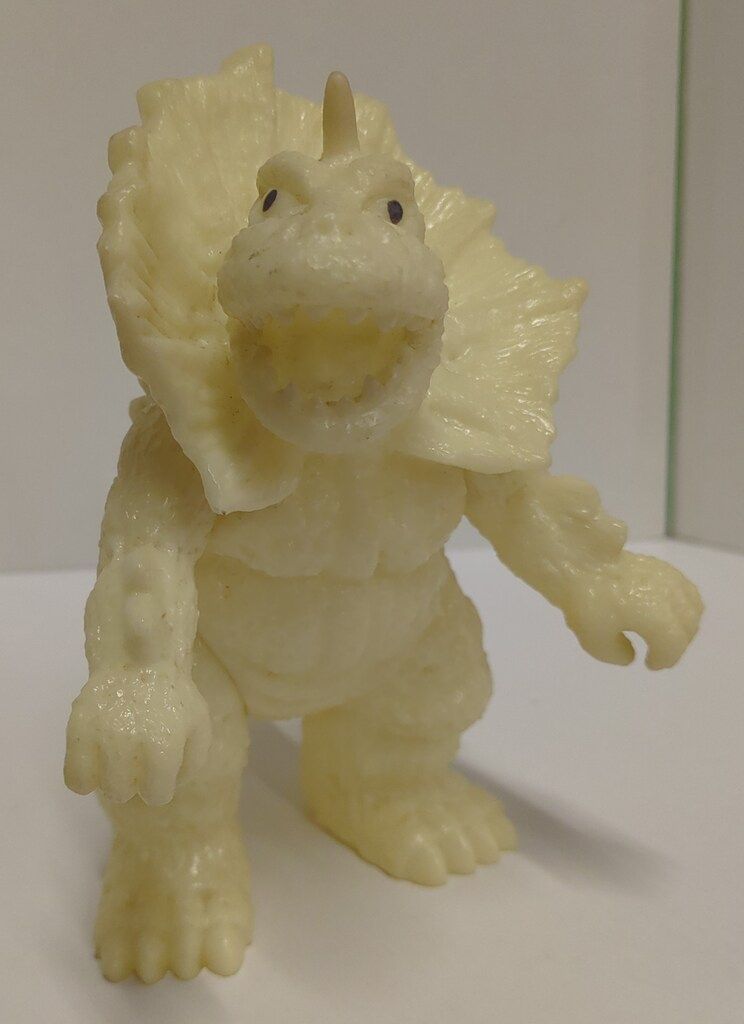 SA 闇に光る怪獣シリーズ キングジラース 蓄光