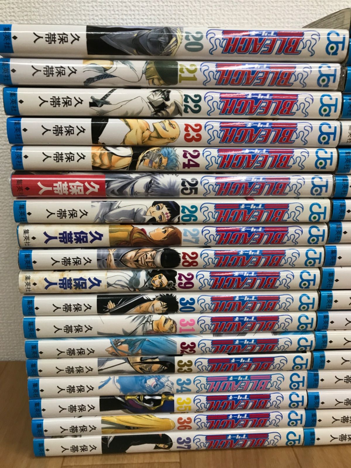 BLEACH 全巻 74巻＋関連本2冊　初版多数 漫画 ☆②未開封あり BLEACH ブリーチ 1～74巻 全巻＋関連本4