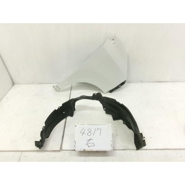 R4年 サクラ ZAA-B6AW 右Fフェンダー ライナー付 W13 ホワイトパール 63112-7PA0J 207871 4817