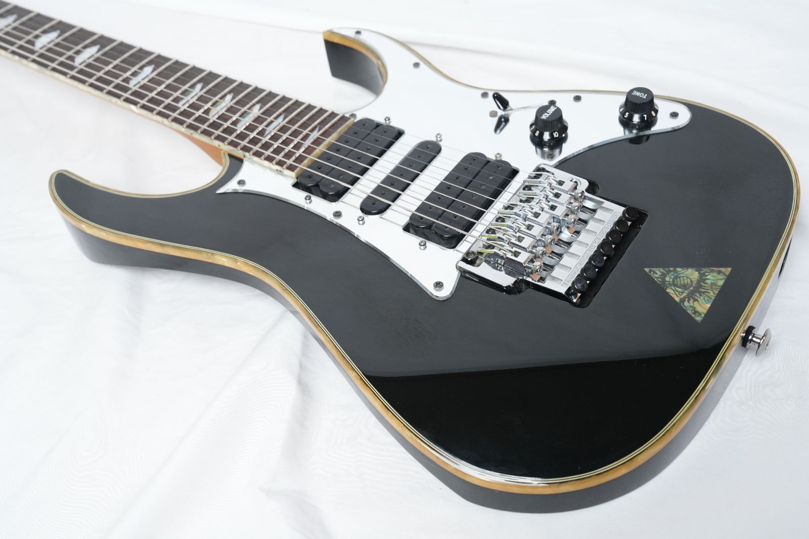 ☆Ibanez UNIVERSE UV777P BK Steve Vaiモデル 7弦ギター 2001年製