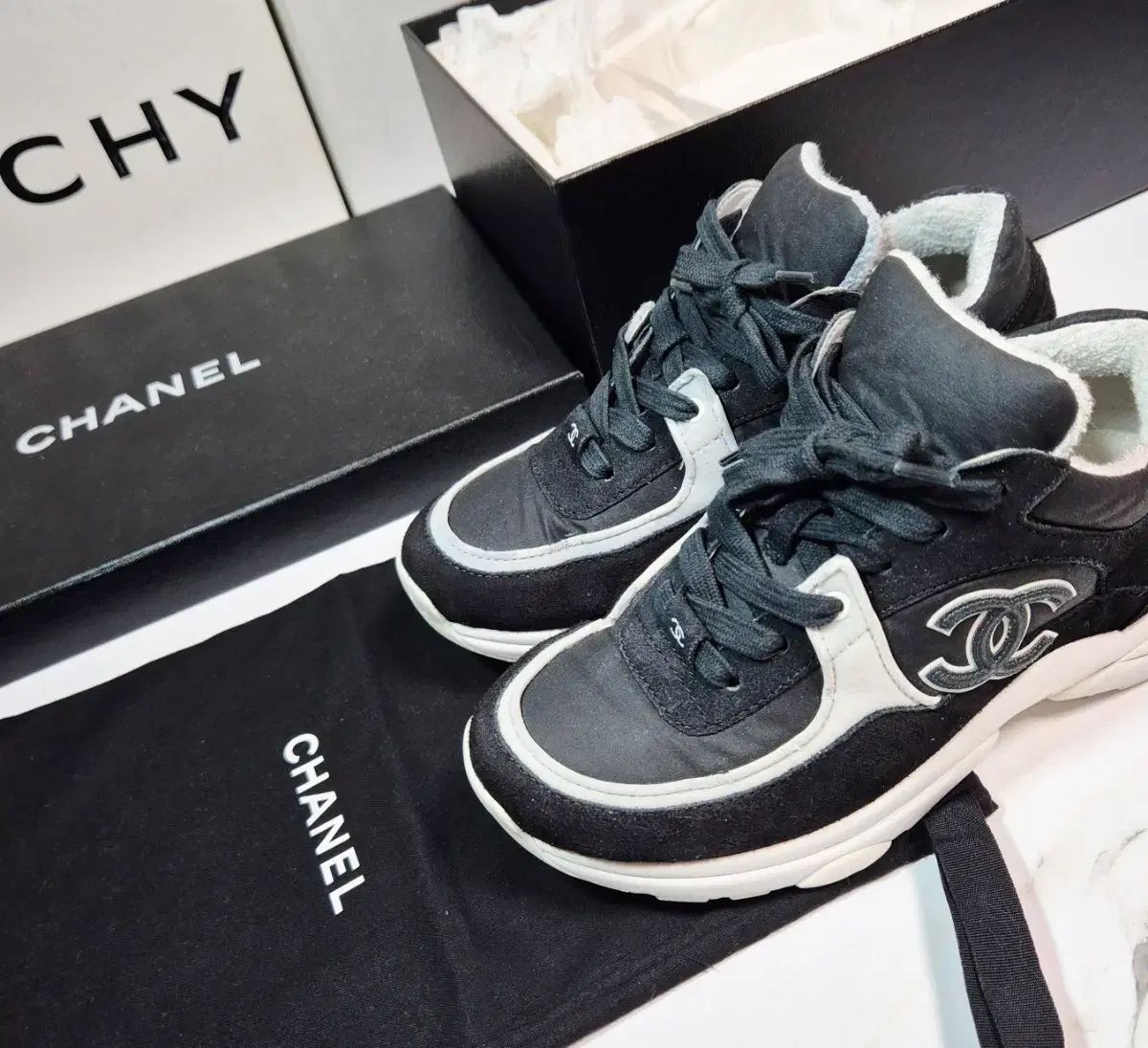 正規品) CHANEL シャネル CCロゴ レディース スニーカー 35 - メルカリ