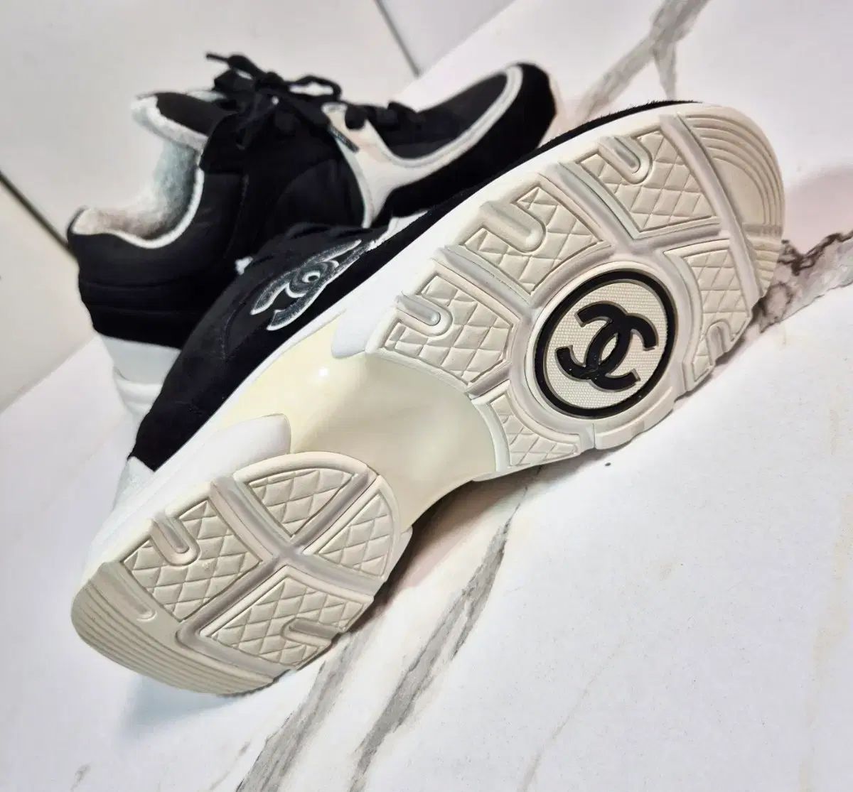 正規品) CHANEL シャネル CCロゴ レディース スニーカー 35 - メルカリ