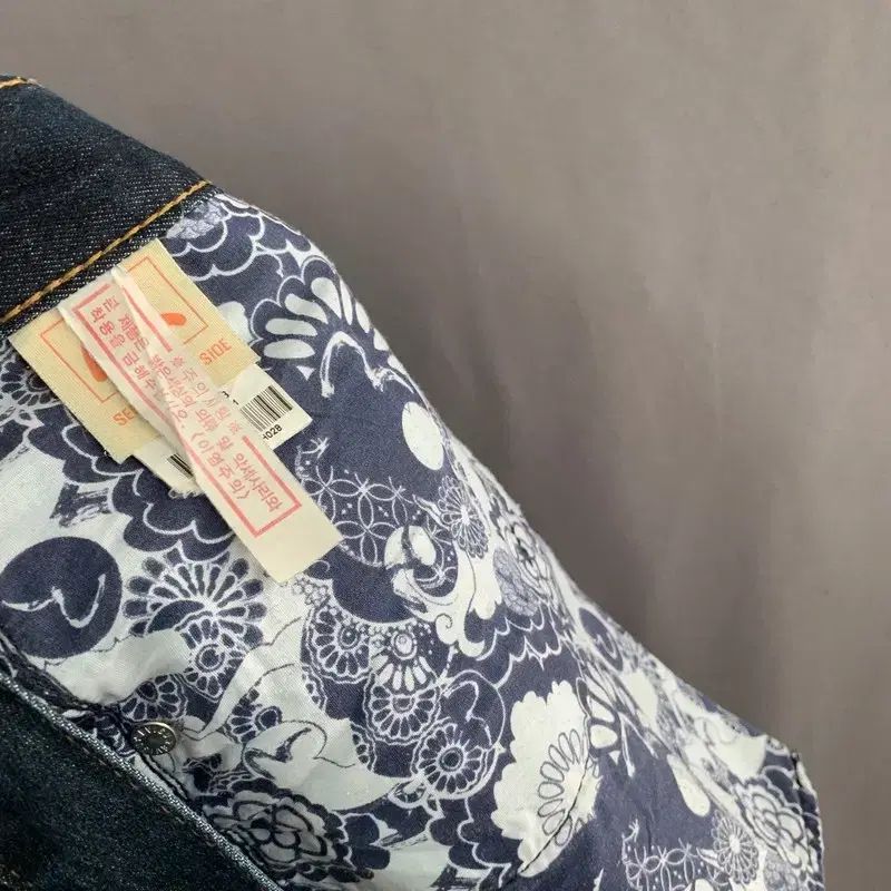 28インチ EVISU エヴィス ベイズリー バンダナ ストレッチ デニム ショーツ デニムハーフパンツ