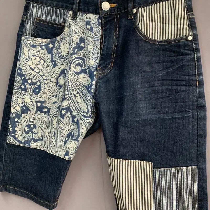 28インチ EVISU エヴィス ベイズリー バンダナ ストレッチ デニム ショーツ デニムハーフパンツ