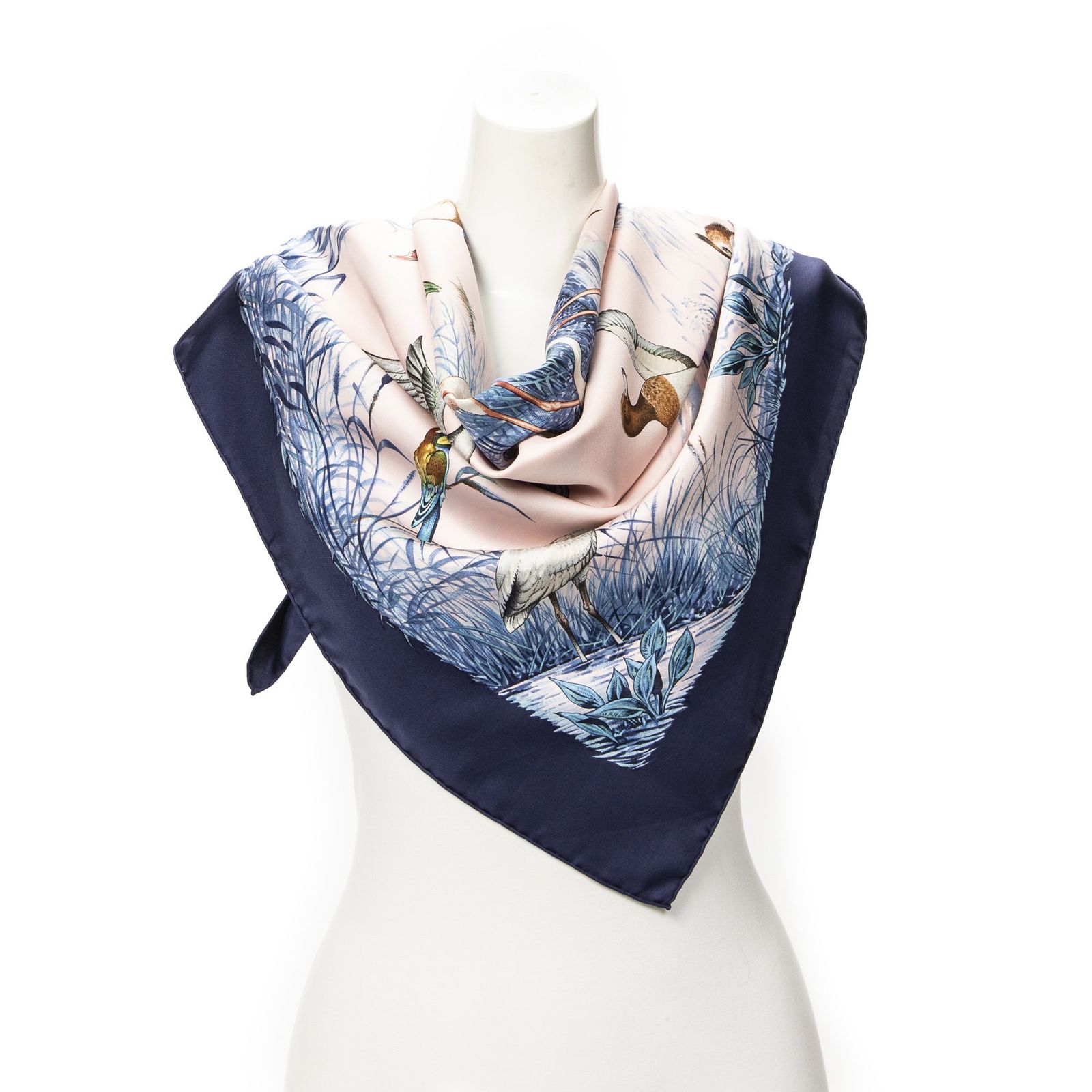 [中古] HERMES エルメススカーフライトピンク、青100% ツイルシルクA